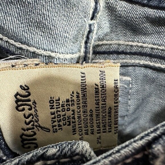 Miss Me Women Boot Cut Distressed Embellished Fleur Rear pockets Bling SZ 28 - Picture 6 of 11